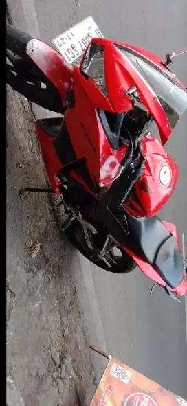 Honda CBR 2014 di jual cepat