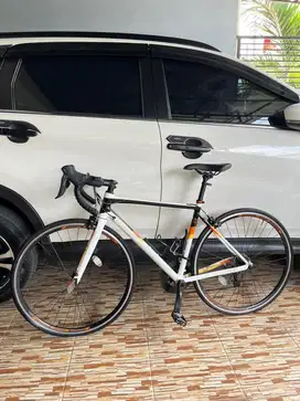 Sepeda roadbike polygon stratos s3 2020