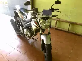 Dijual Yamaha Vixion 2014 kondisi baik