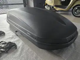 Thule Pacific 200 Roof Box