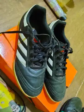 Jual sepatu Adidas Made in canbodia