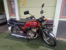 Suzuki trs super deluxe 1983 merah