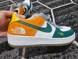 NIKE AIR FORCE 1 X THE NORTH FACE