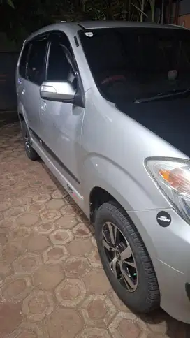 Daihatsu Xenia 2011 Bensin