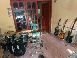 Gitar Bass Ibanez