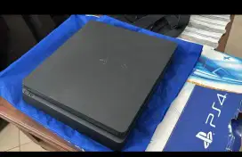 PS4 Slim dengan  2 Stick