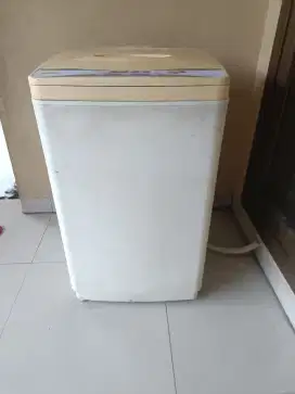 Mesin cuci tabung atas