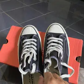 Di jual Sepatu converse Baru size 41