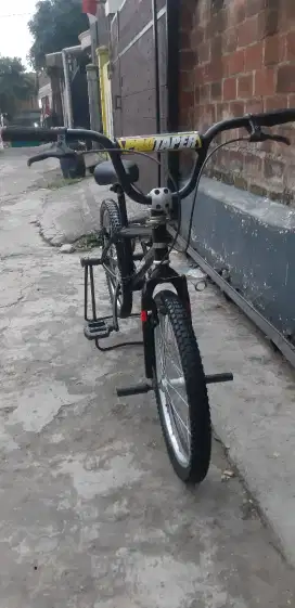 Sepeda bmx polygon Rudge uk 20