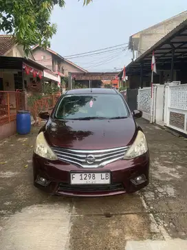 Jual Grand Livina XV AT tahun 2014