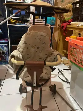 Stoller bayi warna coklat