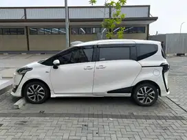 Toyota Sienta Q 2016