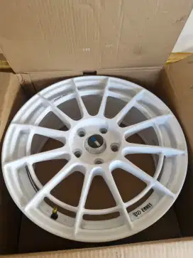Like New Velg Enkei Spider R17