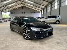 Honda Civic 1.5 ES Turbo 2016 / 2017 AT Matic, Sangat terawat