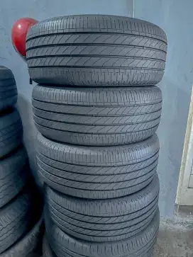 Ban Bridgestone Turanza ukuran 235/50 Ring 18 mulusss