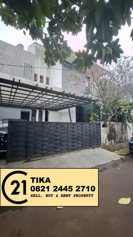 Dijual Rumah Murah Discovery Bintaro sektor 9 ada Taman Belakang