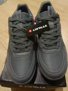 Sepatu Airwalk Douglas Original ukuran 43 Grey - BARU