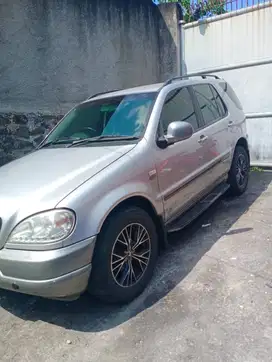 Mercedes Benz ML270 (2000)