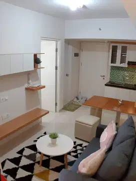 Springlake Summarecon Bekasi. Apt 2 BR bonus furniture en elektronik.