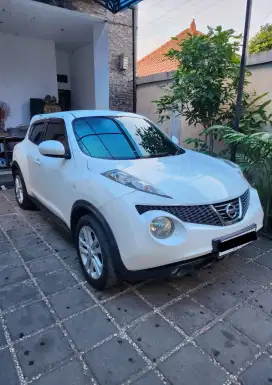 NISSAN JUKE PUTIH