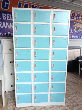 Locker Penyimpanan Plat Besi