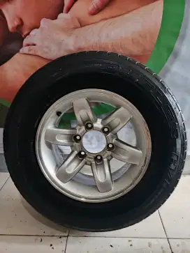 Ban Serep & Velg Nissan Terrano