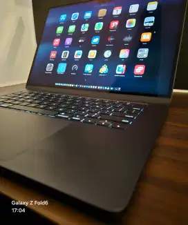 Apple MacBook Air M2 15 Inch Midnight, Chip M2 8/256GB SSD BH100% CC15