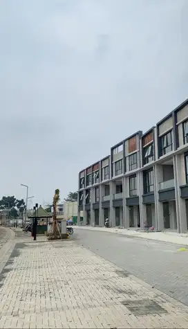 Ruko Siap Pakai Hadap Boulevard Gading Serpong