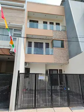 Dijual Rumah Baru di Gading Pandawa Kelapa Gading Jakarta Utara