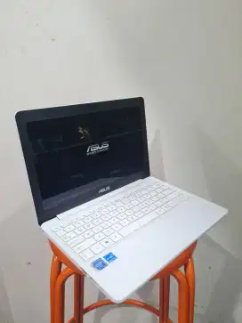Asus E203NAH Celeron (12inch)Ram2Gb/Hdd500Gb