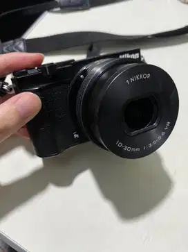 Nikon 1 J5 Mirrorless