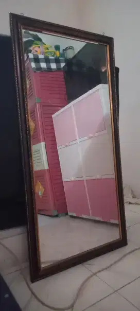 Dijual. Cermin kaca ukuran besar. Nominus