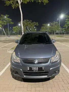 Dijual mobil suzuki sx4 tahun 2007