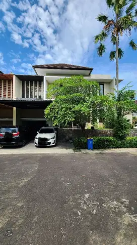 Vila Mewah 3 Kamar Tidur di Kuta, Dekat Mall Bali Galleria
