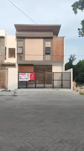 JUAL RUMAH MURAH SURABAYA 2 LANTAI BARU MODERN SUTOREJO dkt MULYOSARI