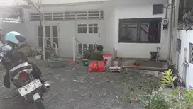Dijual Rumah Tua Cocok untuk Gudang atau Kantor Pangeran Jayakarta