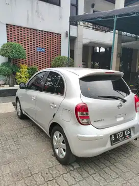 Nissan March 2011 Bensin