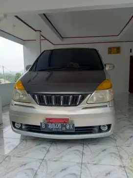 Nissan serena HWS 2005 automatik