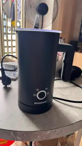 Milk frother(pengaduk susu)