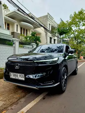 Honda HRV SE 1,5 AT hitam 2023 panoramic