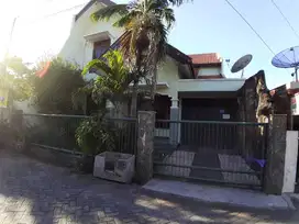 Rumah 2 Lantai Di Ketintang Timur PTT Surabaya