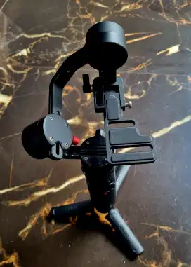 Stabilizer kamera crane m2 zhiyun