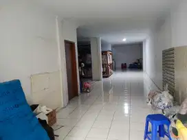 Pasti terjual rumah siap huni jarang ada lokasi di sekitar Angke Jakb