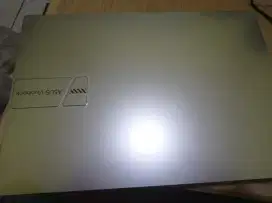 Asus Vivobook 14 M1405Y