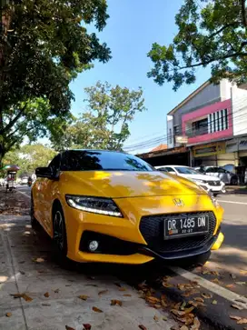 Honda Crz 1,5 hybrid  facelift  tahun 2016  kuning