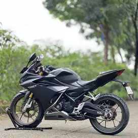 HONDA NEW CBR150R HITAM 2023 KM 15K PAJAK PANJANG SUPER GRES
