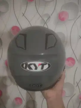 Helm KYT jual murah