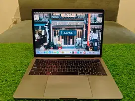 Jual Macbook 2017 Pro edisi BU i7 16/512 GB