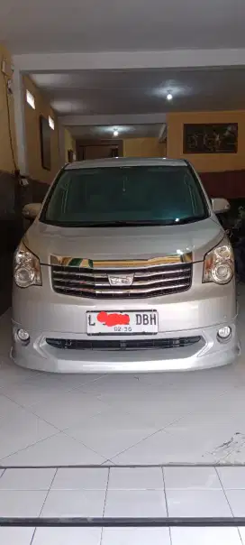 Toyota nav1 V A/T 2013 (milik pribadi)