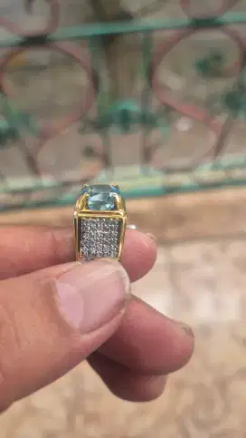 Batu permata blue topas